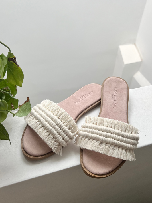 Sandalias rosa de macramé