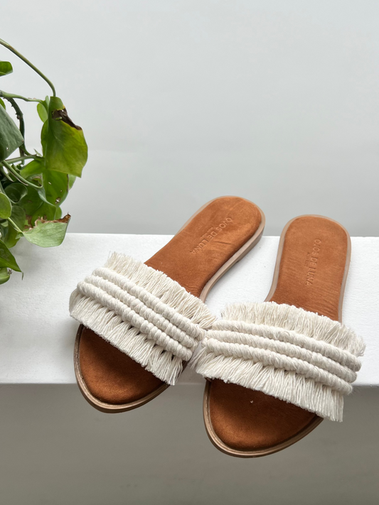 Sandalias camel de macramé